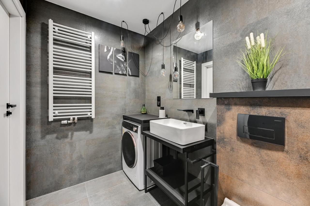 Dom & House - Apartments Angielska Grobla Гданск Екстериор снимка